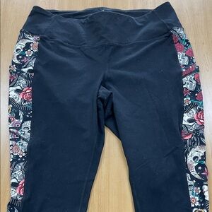 torrid Black Cropped Leggings with Floral Skull Side Panels